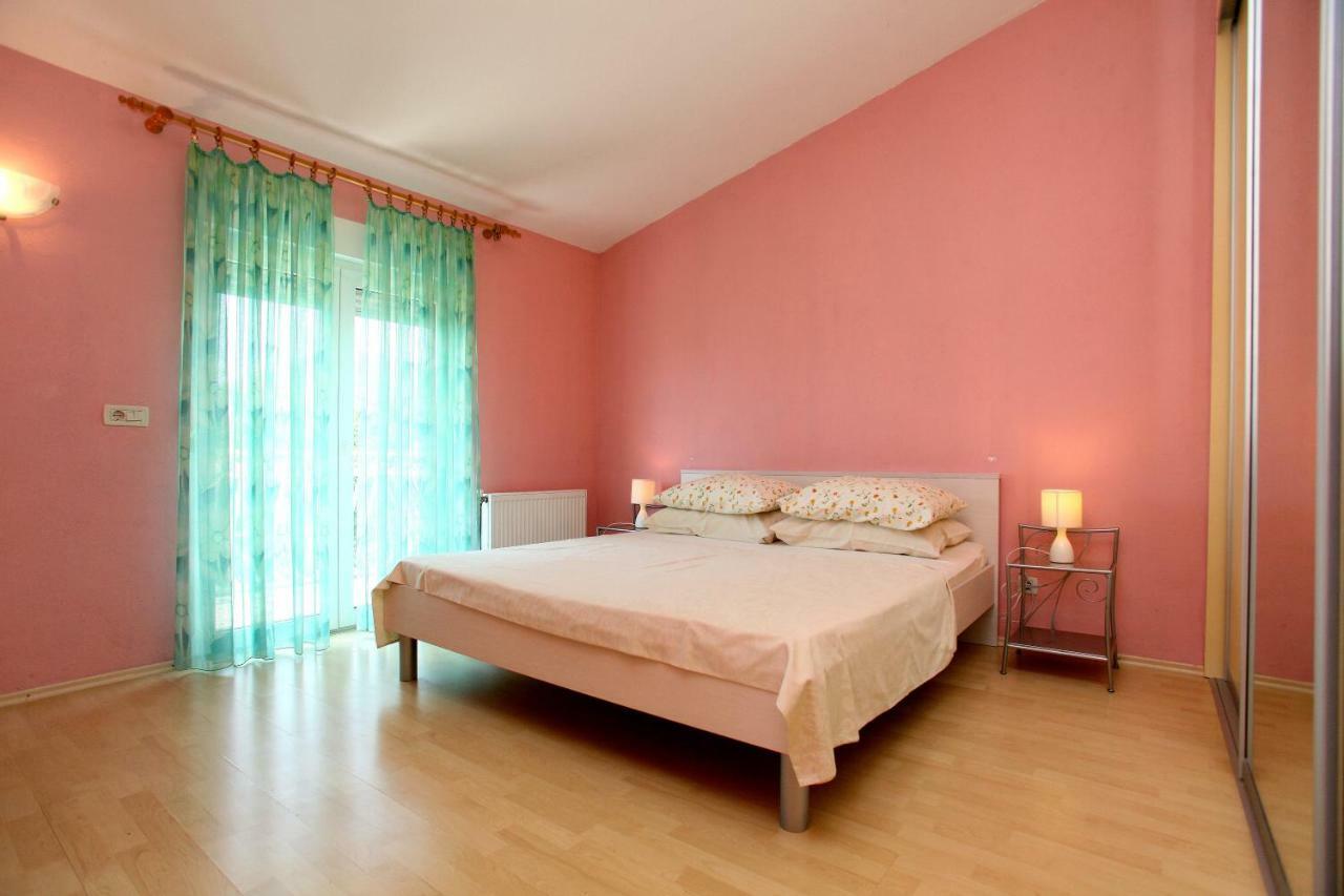 Apartman Dinka Trogir Exterior photo