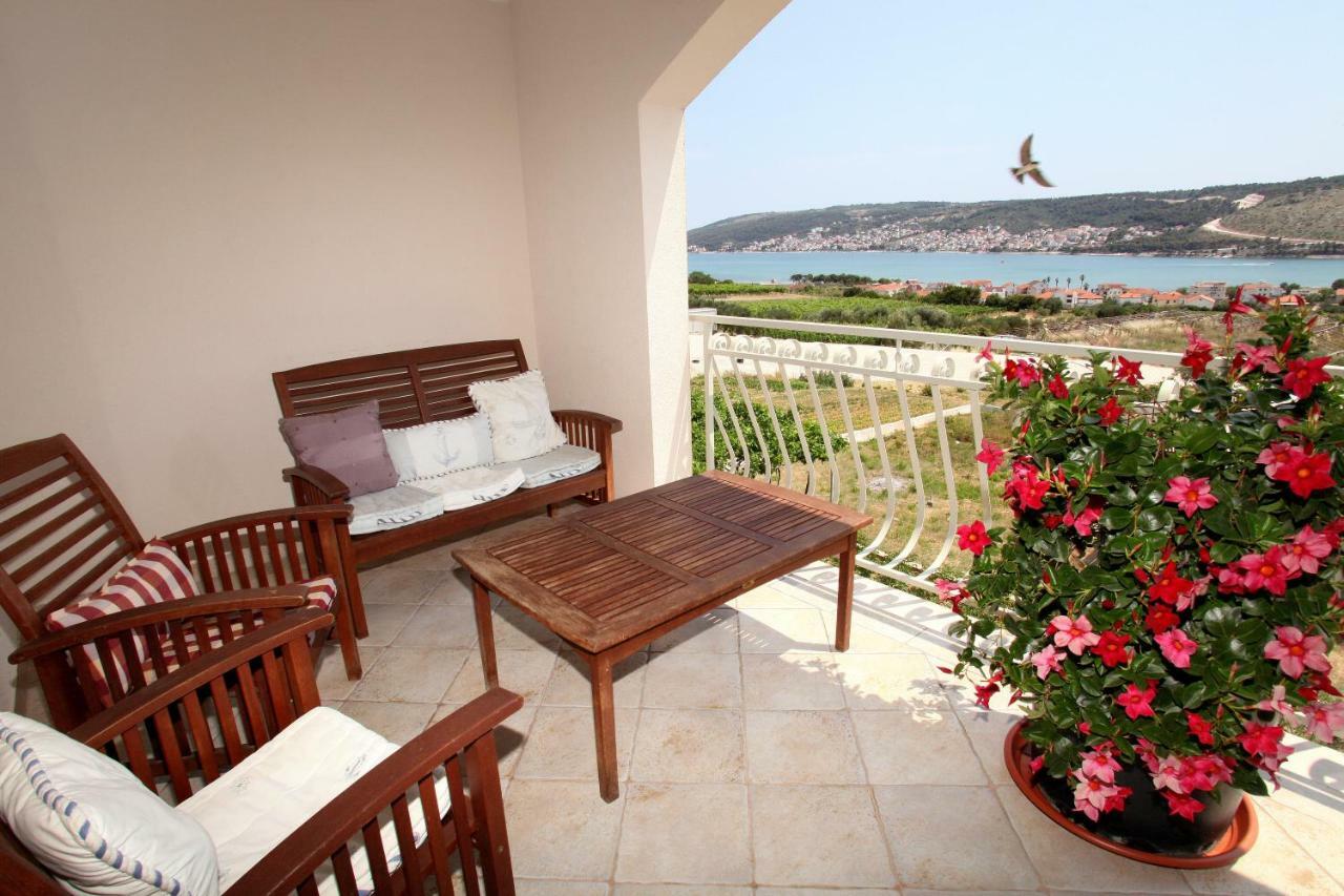 Apartman Dinka Trogir Exterior photo