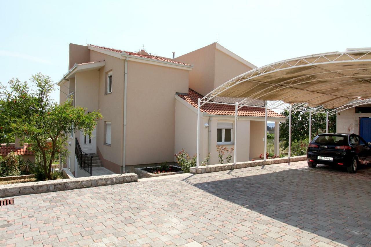 Apartman Dinka Trogir Exterior photo