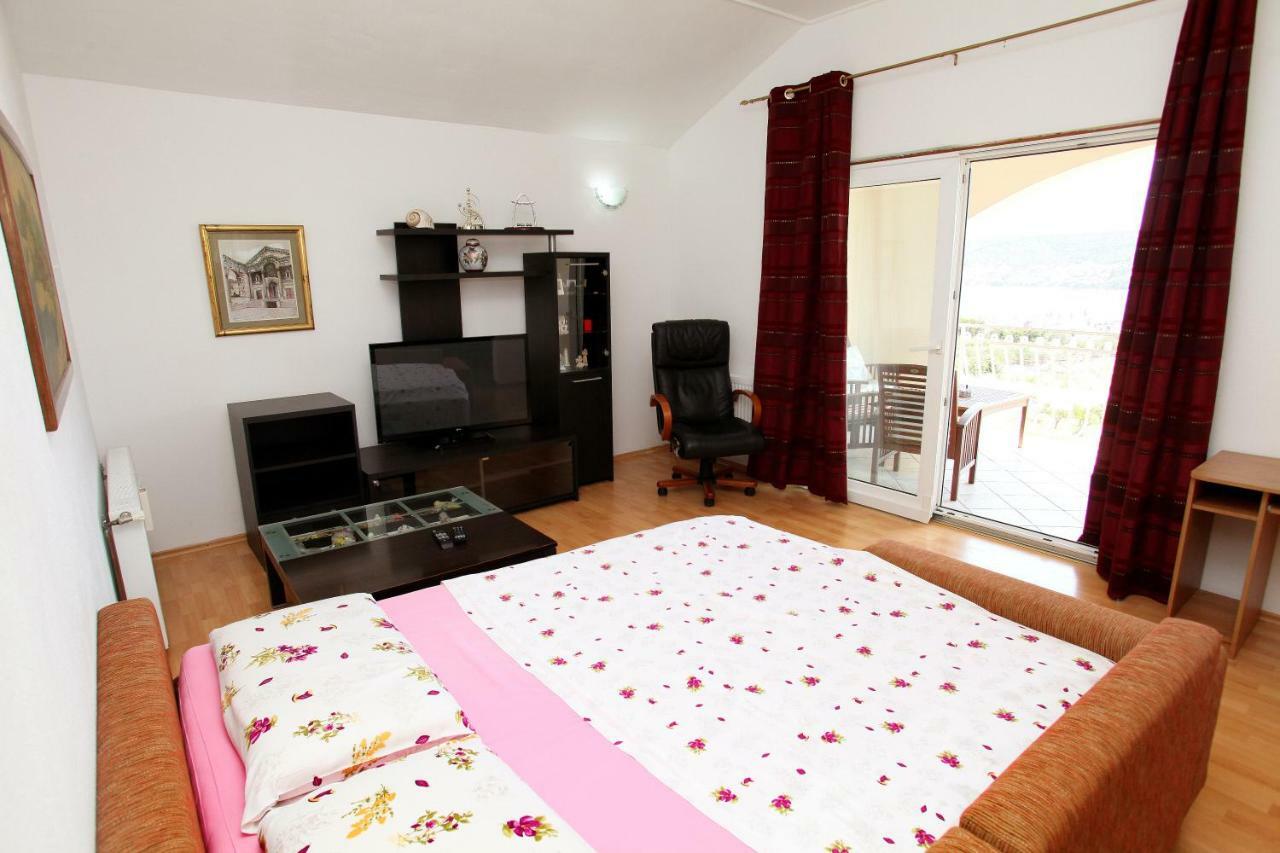 Apartman Dinka Trogir Exterior photo