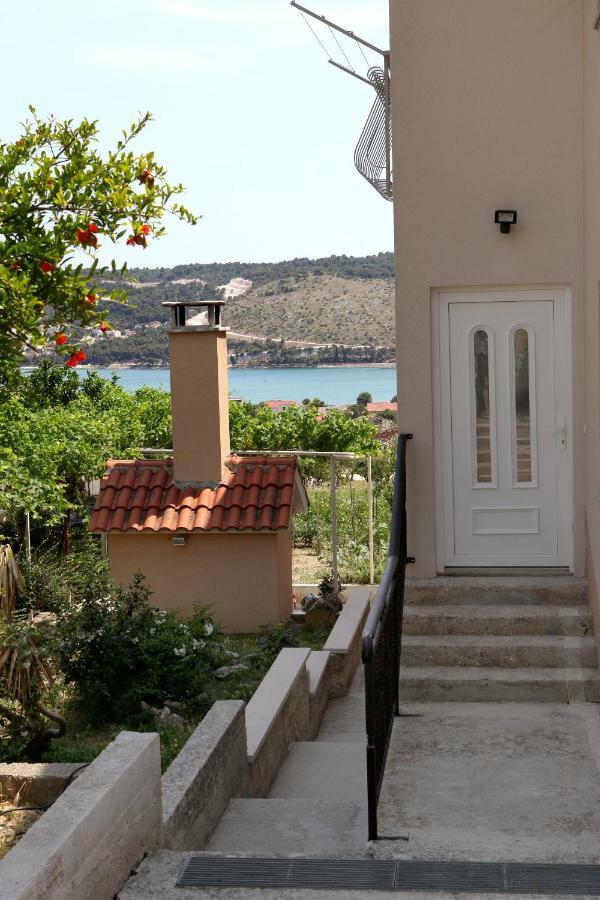 Apartman Dinka Trogir Exterior photo